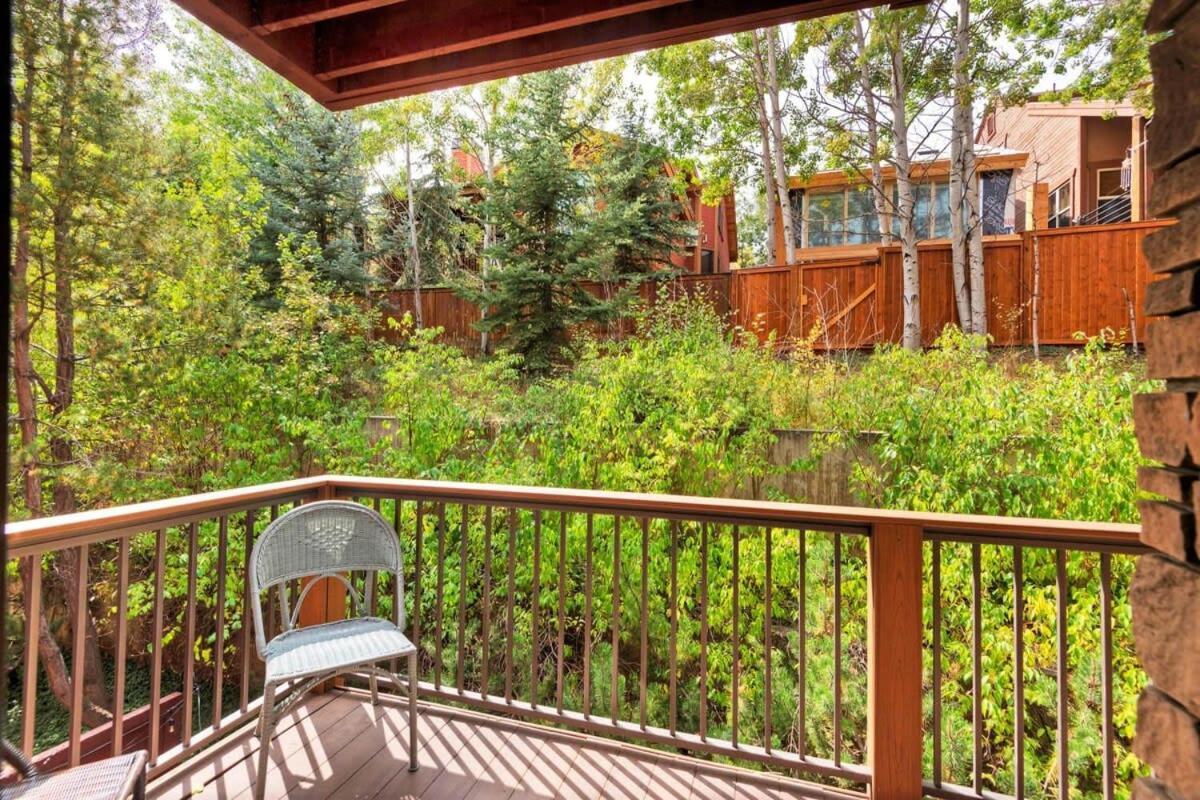 Stunning Location 2Bdr Condo Retreat Парк Сити Екстериор снимка