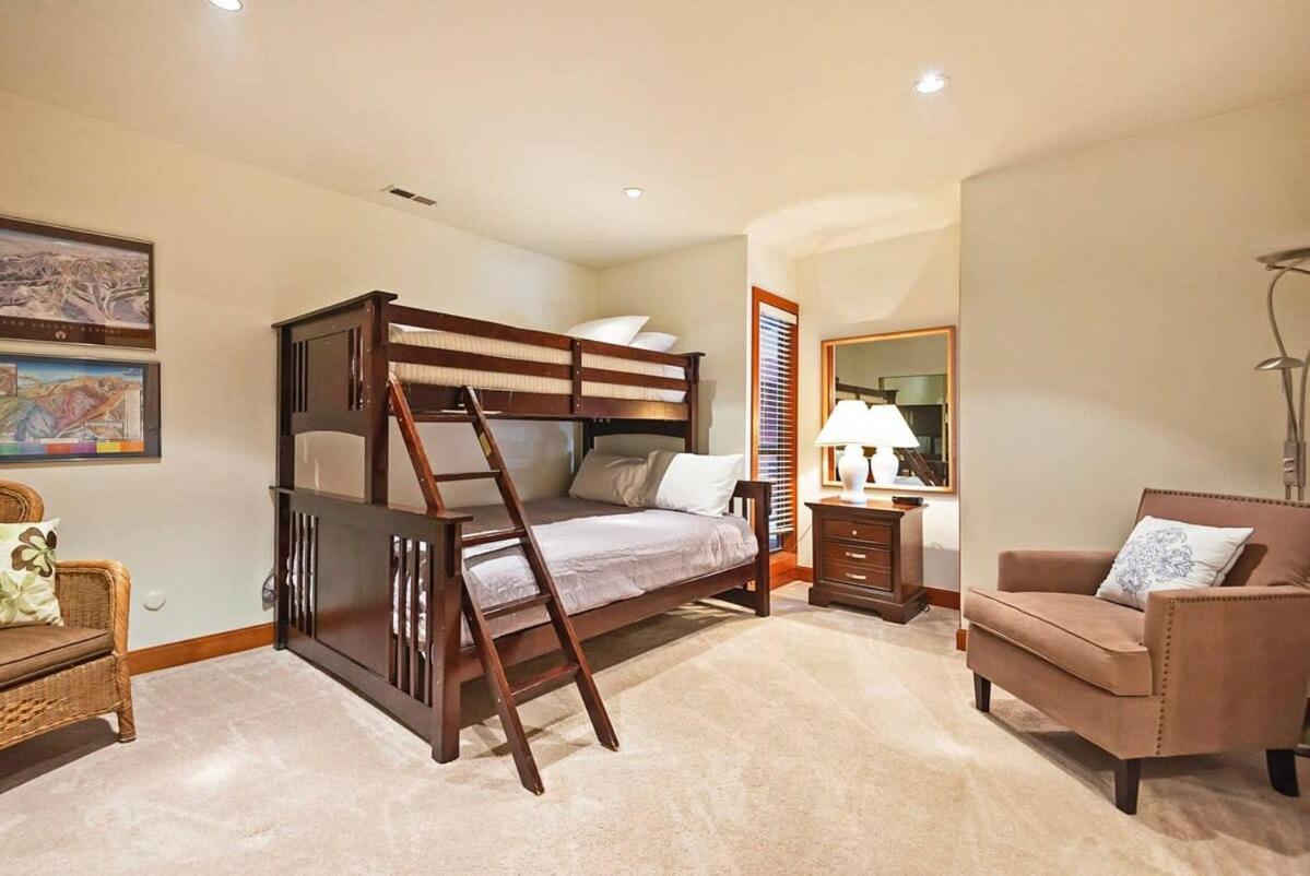 Stunning Location 2Bdr Condo Retreat Парк Сити Екстериор снимка